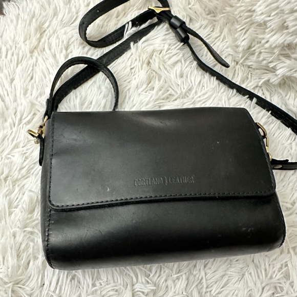 Portland Leather Goods Metro Crossbody Bag Convertible Black Leather Small - Picture 2 of 10